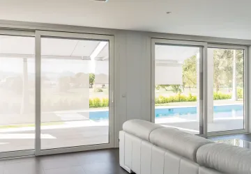 ALUMINIO, PVC, CRISTALERÍA Y PERSIANAS