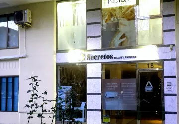 Fachada Secretos Beauty Parlour