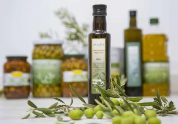 Botella de cristal de aceite de oliva virgen extra